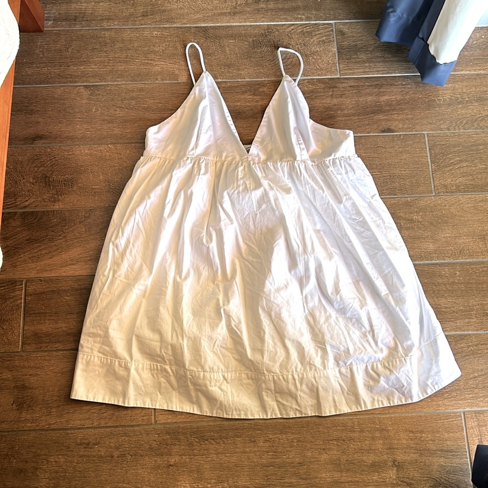 Beautiful white Abercrombie Dress